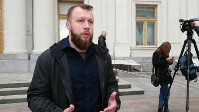 За экс-лидером Азова закреплено госжилье по завершении службы, - СМИ