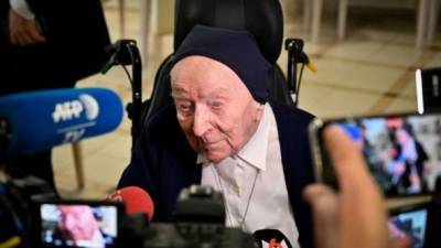 "Даже не подозревала, что больна": французская монахиня одолела COVID и готовится к 117-му дню рождению
