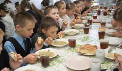 Стало известно, с какими нарушениями кормят школьников в Карелии