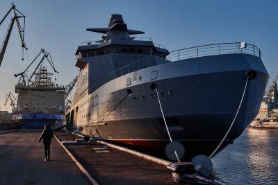Новый патрульный корабль ледового класса введут в строй в 2024 году