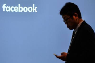Facebook планирует сократить объём политического контента в новостной ленте