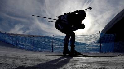 Норвежские биатлонисты выиграли смешанную эстафету на ЧМ, Россия — девятая