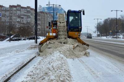 Более 60 единиц техники выйдут на расчистку дорог Липецка от снега