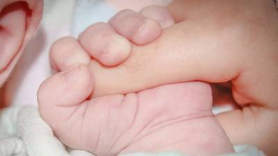 Молодая пара из Ростовской области насиловала новорожденную дочь