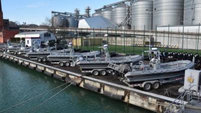 Соединенные Штаты передали украинскому флоту 10 патрульных катеров и 70 надувных лодок