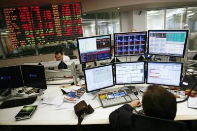 Российский рынок акций упал по фондовым индексам