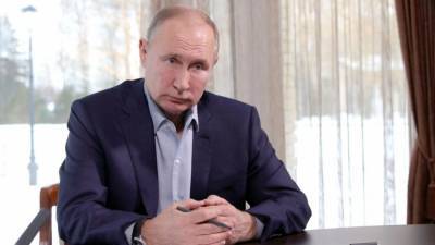 Путин рассказал об обсуждении с Макроном дела Навального
