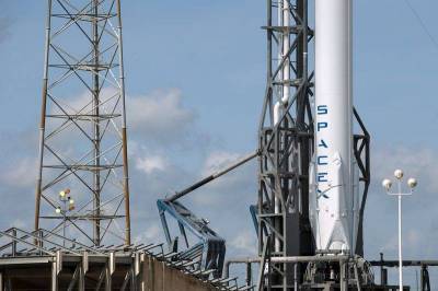 SpaceX заработает $331 млн на доставке модулей лунной станции