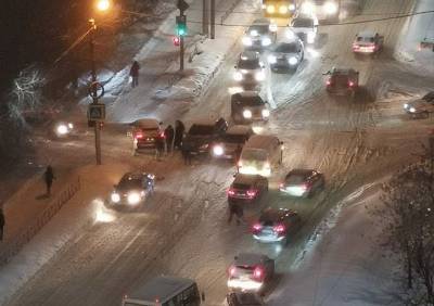 Из-за ДТП на Касимовском шоссе собралась огромная пробка