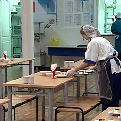 Голикова поручила регионам усилить контроль за качеством питания в школах