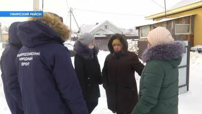 Под Уфой жители деревни замерзают в новых домах