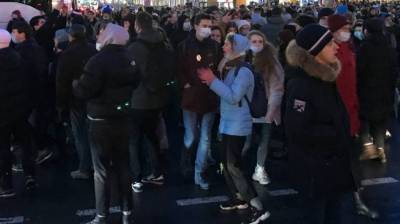 Осташко назвал флешмоб с фонариками 14 февраля имитацией бурной деятельности