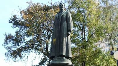 Мосгордума рассмотрела возможность возврата памятника "железному Феликсу" на Лубянку