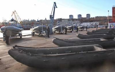 Украинские моряки получили лодки и катера из США