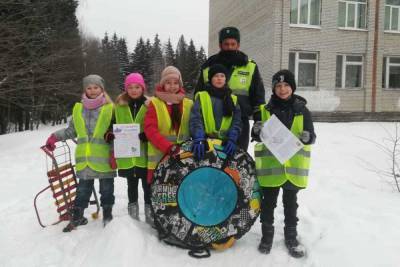 Акция безопасная зима прошла в Оболенской школе Серпухова