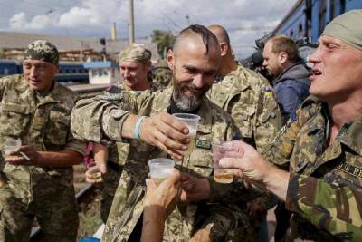 Восемь украинских боевиков тяжело ранены в ходе вылазки за...