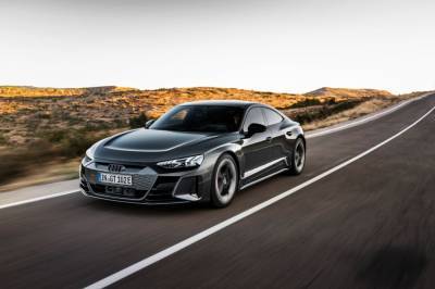 Audi представила элитный электрокар E-Tron GT: впечатляющие фото, характеристики