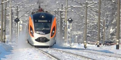 Пассажир поезда Киев-Харьков заявил о повышенном радиационном фоне в вагоне. Его высадили