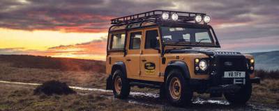 Land Rover выпустит ограниченную серию Defender Works V8 Trophy