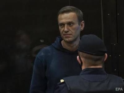 "Остановите безумие". Более 400 музыкантов потребовали освободить Навального