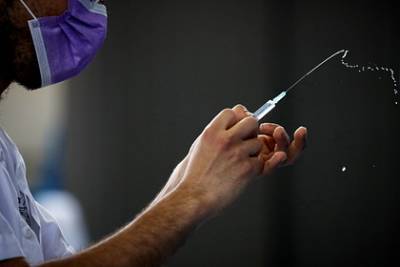 Украинцам предрекли судьбу «подопытных кроликов» без российской вакцины