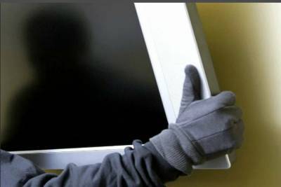 Житель Бурятии украл телевизор из дома пожилого мужчины