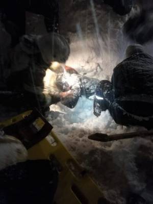 Новокузнечанка провела 10 часов в снежном плену и выжила: очевидец рассказал об инциденте