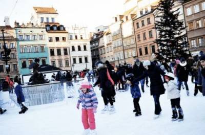 Масштабный снегопад в столице: Власть закрывает садики и школы