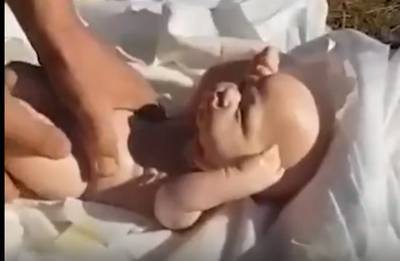 Жена мужчины, нашедшего куклы вместо младенцев, призналась, что не была беременна
