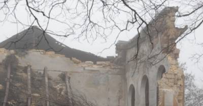 Здание завода обвалилось в Одессе, кадры ЧП: "Помяло крыши и выбило стекла"