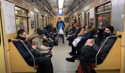Киевлянам предлагают пересесть на маршрутки: метрополитен предупредил о закрытии некоторых станций