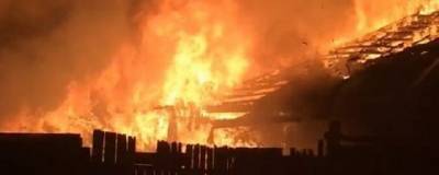 В Тюменской области при пожаре в частном доме погибли два человека, в том числе ребенок