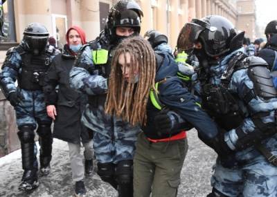 Роскомнадзор составит протоколы на соцсети за призывы подростков к протестам