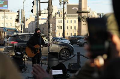 «Это вопрос имиджа города»: в Петербурге обсудят скандальный законопроект об уличных музыкантах