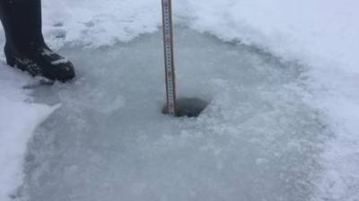 В Пензе из-за оттепели выход на лед стал крайне опасным
