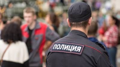 Полицейский спас женщину из пожара и попал в больницу в Москве