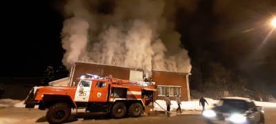 Как горел гуманитарный центр в районе Карелии (ВИДЕО)