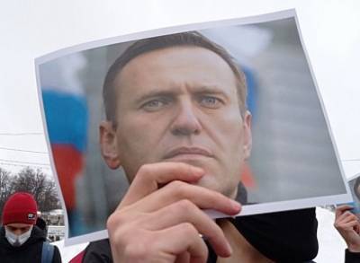 Генпрокуратура и СК предупредили о незаконности акции с фонариками в поддержку Навального