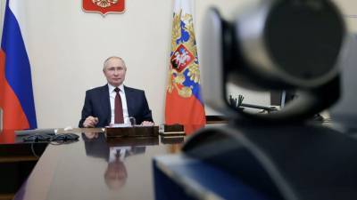 Путин приветствовал выполнение Байденом обещания продлить ДСНВ