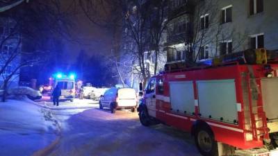 Правоохранитель получил травмы при спасении женщины из пожара в Москве