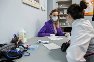 Власти планируют провести основную вакцинацию россиян от коронавируса к лету