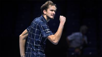 Даниил Медведев вышел в третий круг Australian Open