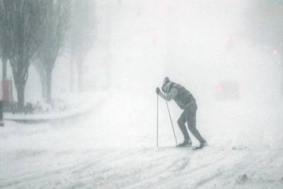Костромским лыжникам помешал снег