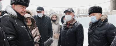 Володин с саратовскими чиновниками пешком прошел по неубранному снегу