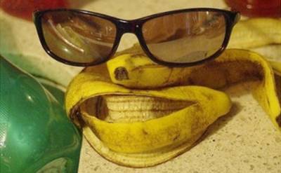 "Не выбрасывайте банановую кожуру!": Неожиданные способы применения отходов от банана