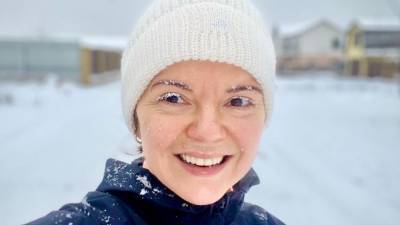 Маричка Падалко показала, в каких условиях добирались ее дети в школу: видео с сугробами снега