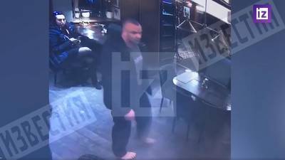 Драка актера Епифанцева в петербургском баре попала на видео