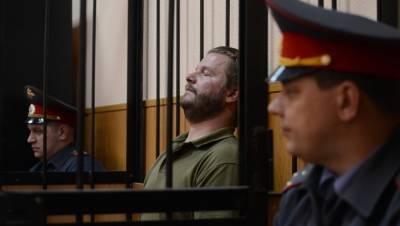 Суд в Петербурге принял дело о драке "жемчужного прапорщика" с полицейским