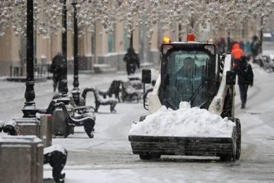 Собянин: особое внимание при уборке снега в Москве уделят подходам к станциям и остановкам
