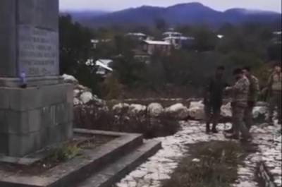 МИД России: Баку объяснился после осквернения памятника в карабахском селе